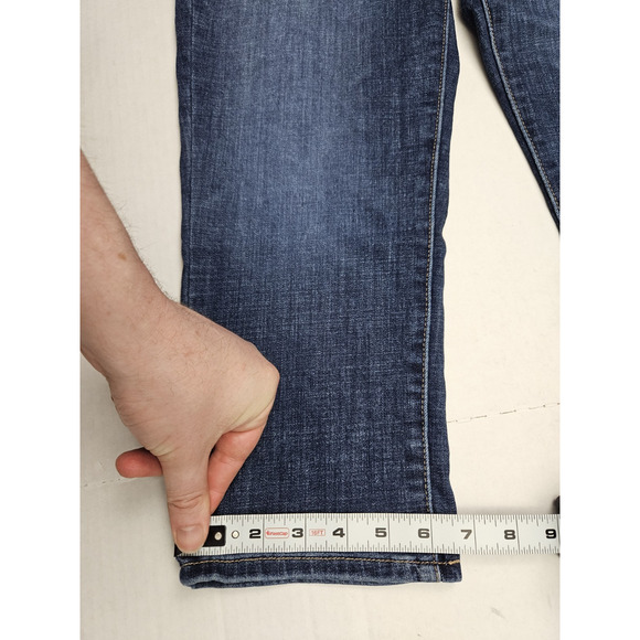 Levi's 311 shaping skinny capri Women's Size 8 Blue Denim Stretch - Picture 6 of 9